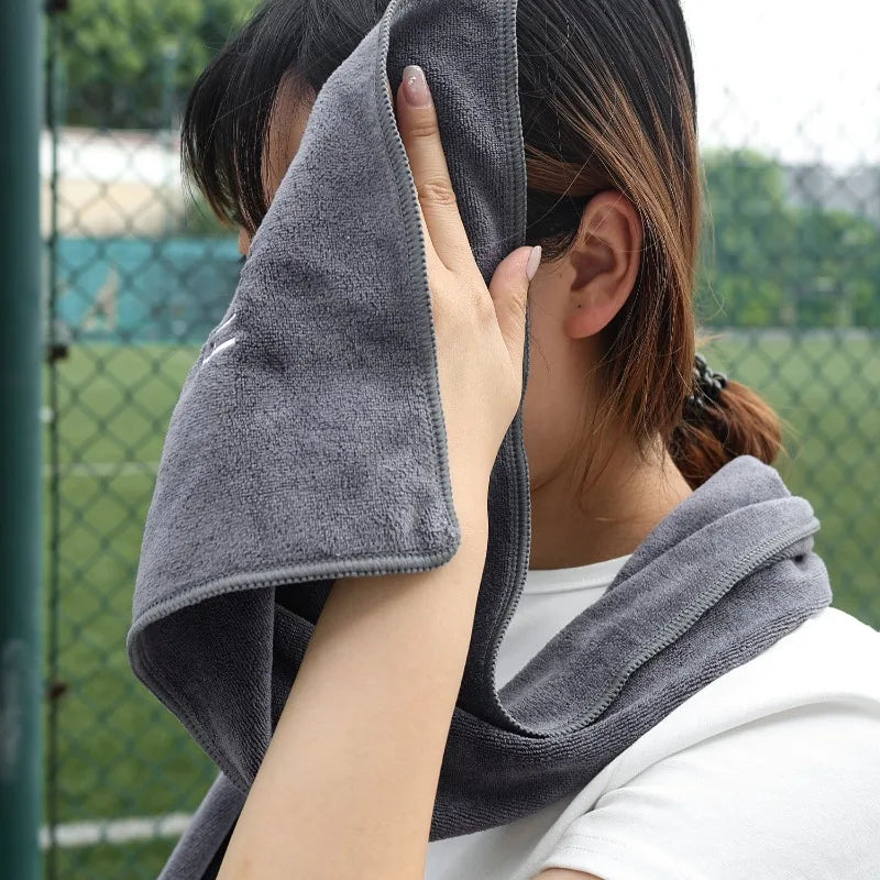 Microfiber Fitness Towel for Sports Gym Equipment Sweat Pad Beach Running Swimming Non-Slip Sports Sweat Absorbent Towel